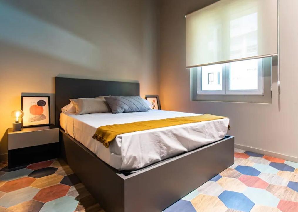 Apartament Reina Flats Valencia Playa El Cabanyal Zewnętrze zdjęcie