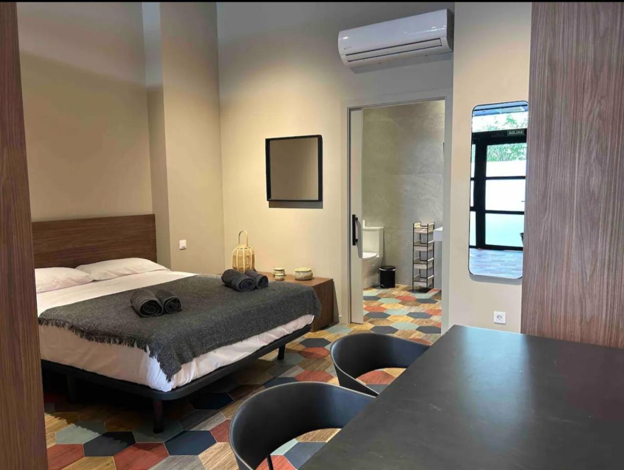 Apartament Reina Flats Valencia Playa El Cabanyal Zewnętrze zdjęcie